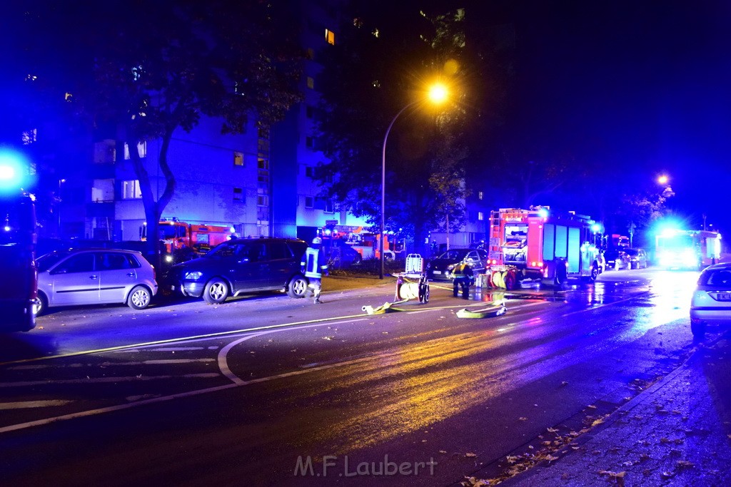 Feuer 2 Koeln Porz Finkenberg Steinstr Konrad Adenauerstr P15.JPG - Miklos Laubert